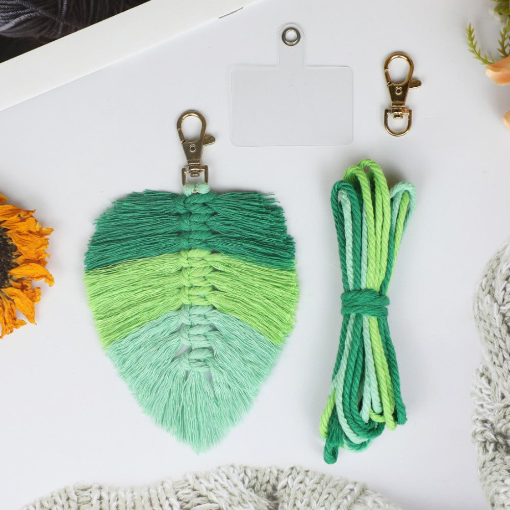 Macrame Kit: Fringed Leaf Keychain Weaving Handcraft Material Package, with detailed tutorials + high-quality polyester ropes. Three-color gradient (fresh), usable as keychains, mobile pendants, bag accessories, small ornaments.