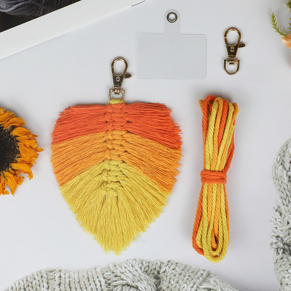 Macrame Kit: Fringed Leaf Keychain Weaving Handcraft Material Package, with detailed tutorials + high-quality polyester ropes. Three-color gradient (fresh), usable as keychains, mobile pendants, bag accessories, small ornaments.