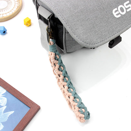 Two-tone spliced diagonal half-knot keychain weaving craft material pack Macrame Kit. High-quality polyester fiber rope + detailed weaving tutorial. Multi-purpose (key organization / mobile phone pendant / bag accessory, etc.).
