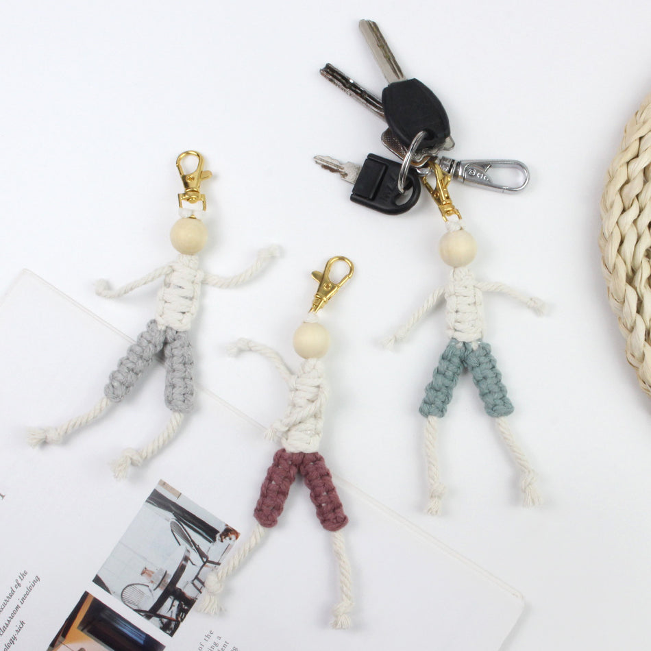 Macrame Kit: Boy-shaped Keychain Weaving Craft Material Package, including tutorials, complete materials, vivid and lifelike, multiple colors available. Keychain, small accessory, creative gift, suitable for beginners and DIY enthusiasts.