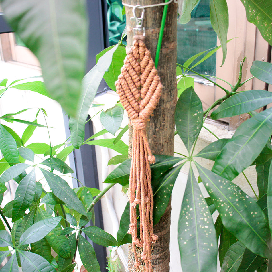 Fringe Leaf Weaving Keychain Craft Kit Macrame Kit |Tutorial | Bottom Fringe,  Keychain/Pendant/Bag Charm, Beginner DIY Set