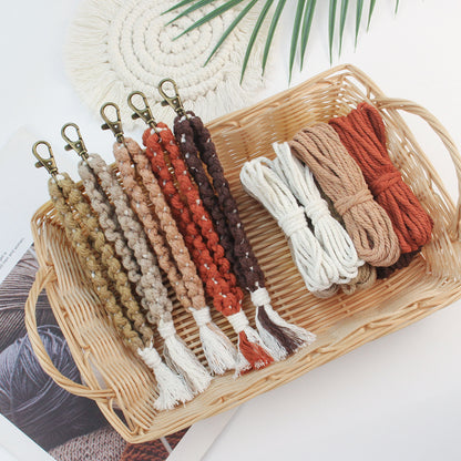 Solid color flower keychain weaving craft material package Macrame Kit, high-quality polyester rope (5 meters each for 2 colors), with tutorial, antique bronze lobster clasp + mobile phone clip, flower overlapping weaving + tassel, beginner-friendly