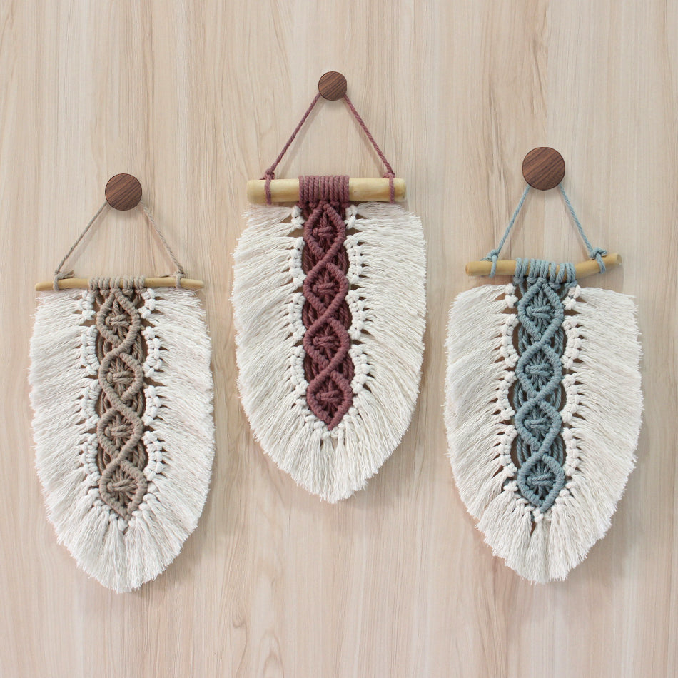 Macrame Kit Leaf Fringe Tapestry Weaving Kit | colour Leaf Vein Pattern | Customizable Leaf Shape | Bedroom/Living Room Decor | Beginner-Friendly