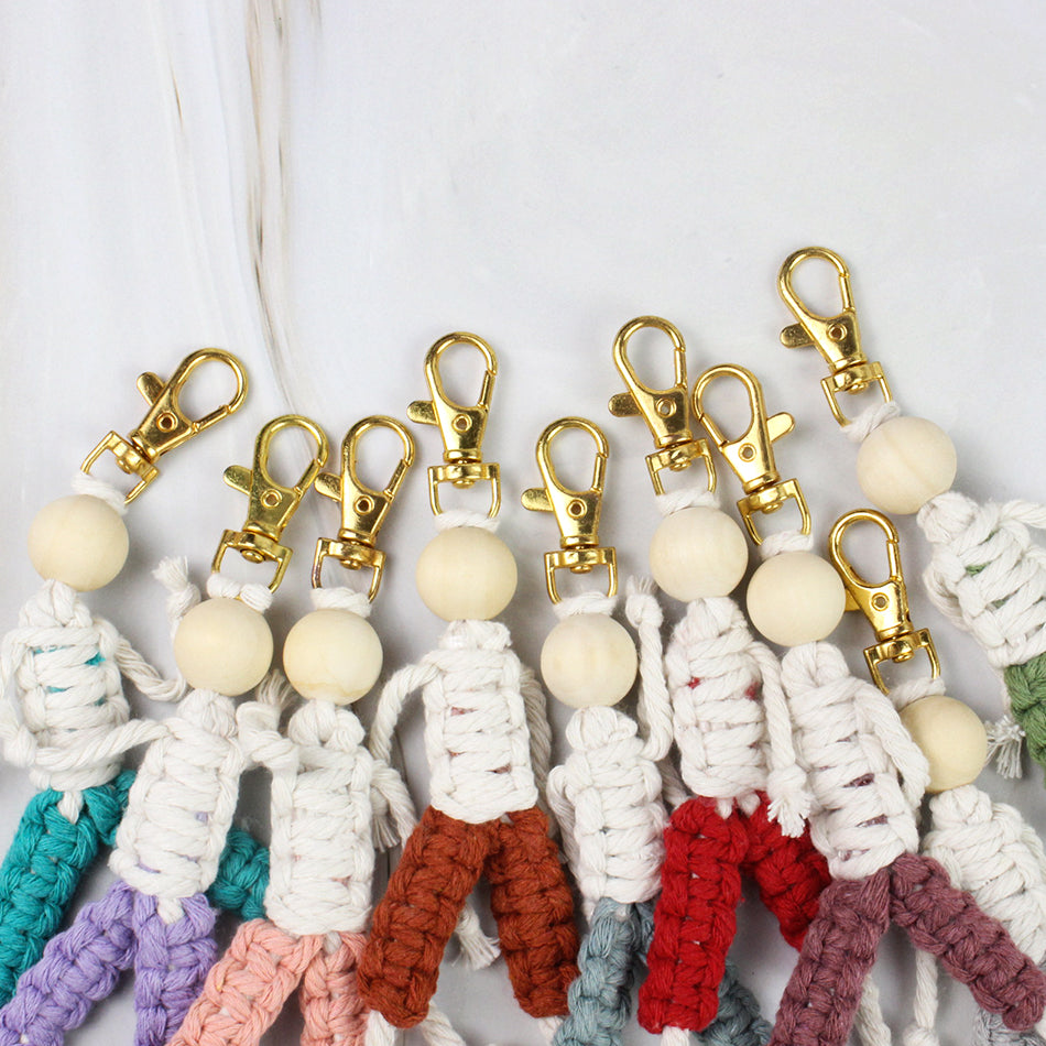 Macrame Kit: Boy-shaped Keychain Weaving Craft Material Package, including tutorials, complete materials, vivid and lifelike, multiple colors available. Keychain, small accessory, creative gift, suitable for beginners and DIY enthusiasts.