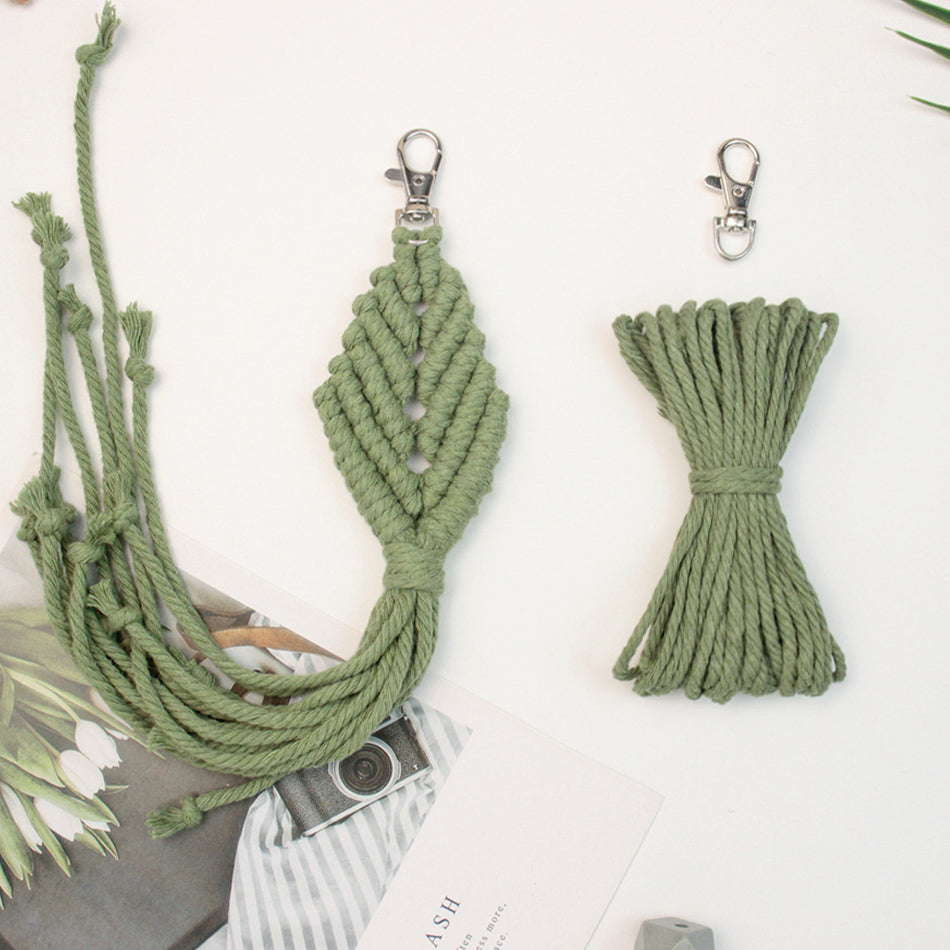 Fringe Leaf Weaving Keychain Craft Kit Macrame Kit |Tutorial | Bottom Fringe,  Keychain/Pendant/Bag Charm, Beginner DIY Set